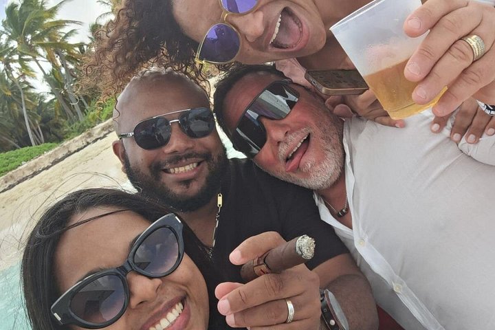 Crucero en barco solo para adultos con barra libre y snorkel en Punta Cana, foto 43 | wizardtrip