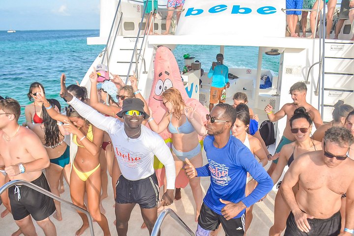 Crucero en barco solo para adultos con barra libre y snorkel en Punta Cana, foto 46 | wizardtrip
