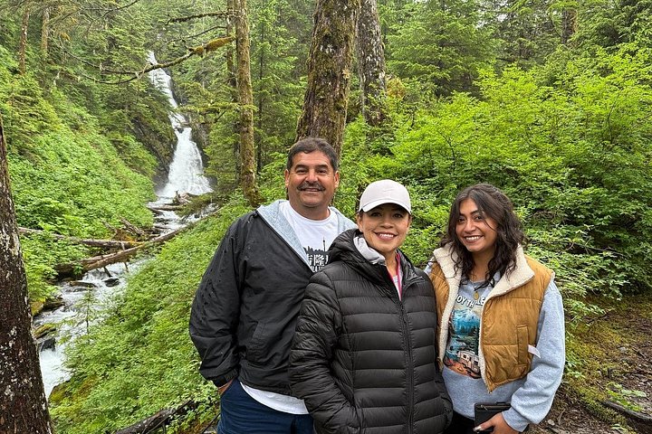 Scenic tour of glaciers, wildlife, and Turnagain Arm near Anchorage, Alaska, photo 9 | wizardtrip