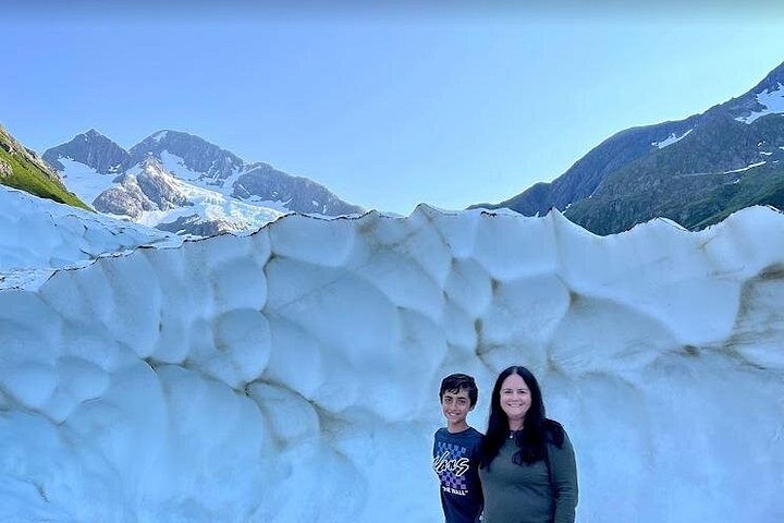 Scenic tour of glaciers, wildlife, and Turnagain Arm near Anchorage, Alaska, photo 16 | wizardtrip
