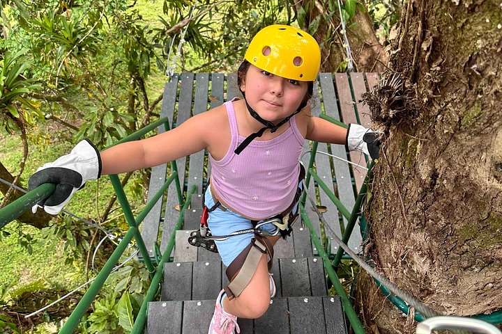 Aventura de tirolesa com vistas do Vulcão Arenal em La Fortuna, Costa Rica, foto 13 | wizardtrip