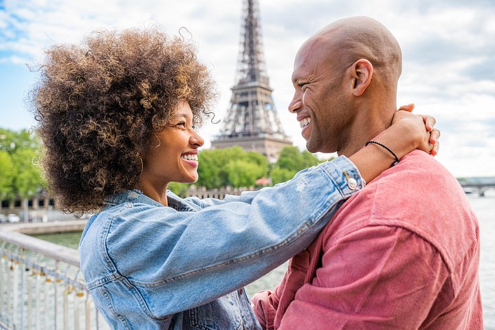Professional photo shoot with Eiffel Tower views in Paris, photo 12 | wizardtrip