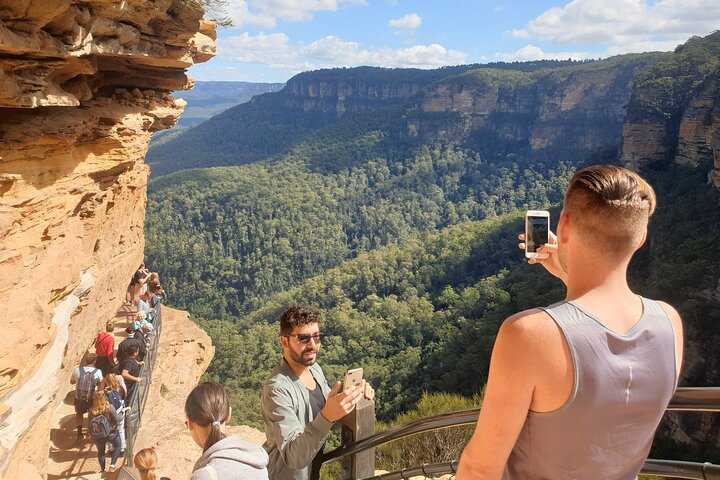 Découvrez les magnifiques Blue Mountains depuis Sydney avec des randonnées vers des cascades, des points de vue panoramiques et des conseils locaux lors d'un tour en petit groupe, photo 6 | wizardtrip