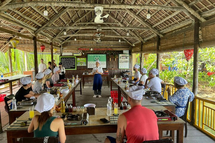 Hoi An: Bay Mau Eco Cooking Tour | wizardtrip