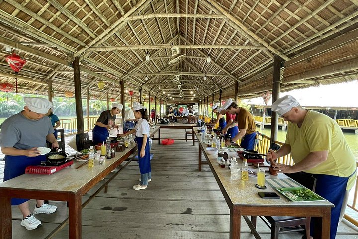 Hands-on Vietnamese cooking class and basket boat tour in Hoi An's coconut forest, photo 8 | wizardtrip