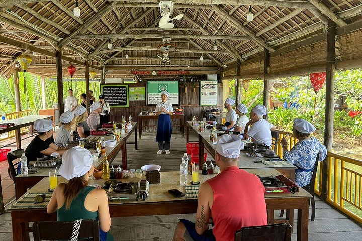 Hands-on Vietnamese cooking class and basket boat tour in Hoi An's coconut forest, photo 16 | wizardtrip