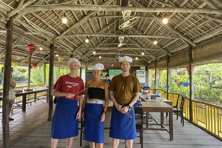 Hands-on Vietnamese cooking class and basket boat tour in Hoi An's coconut forest, photo 19 | wizardtrip