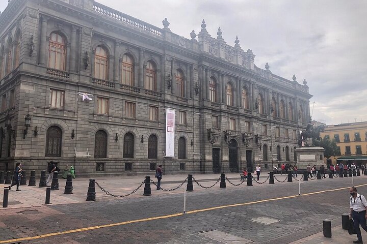 Walking tour through Mexico City's historic downtown, exploring landmarks and local culture, photo 10 | wizardtrip