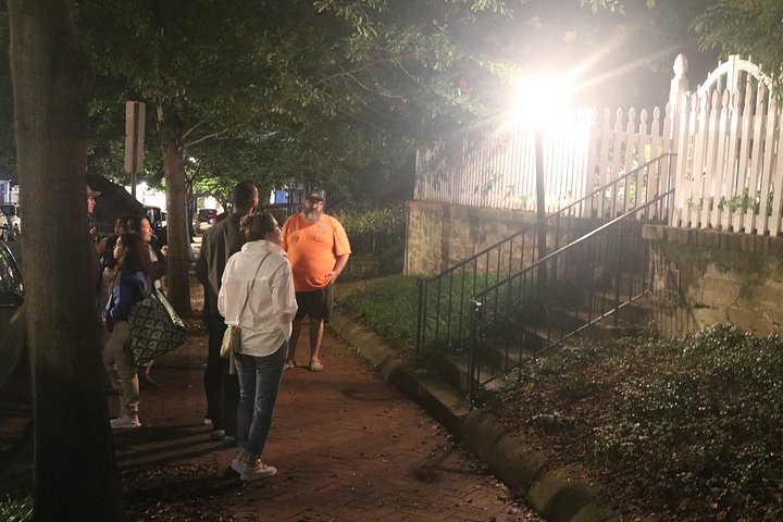 Um passeio noturno assustador explorando a história assombrada e lendas de Georgetown, Washington D.C, foto 11 | wizardtrip