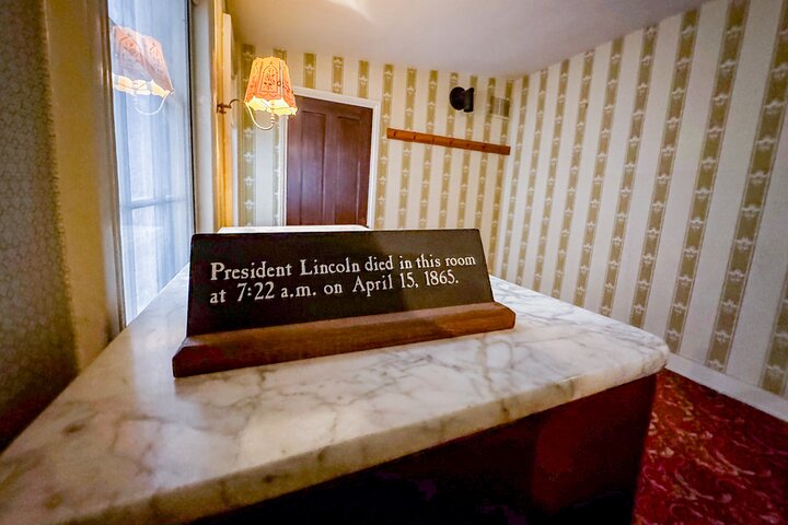 Geführte Walking Tour zu den Stätten der Lincoln-Ermordung in Washington D.C., einschließlich Ford's Theatre und Petersen House, Foto 11 | wizardtrip