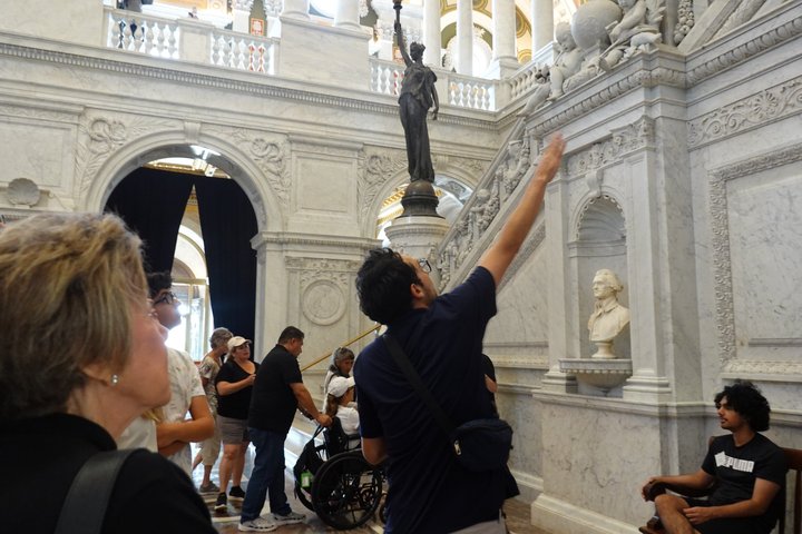 米国議会議事堂や国会図書館など、ワシントンD.C.のキャピトルヒルのランドマークを巡るガイドツアー、写真11 | wizardtrip