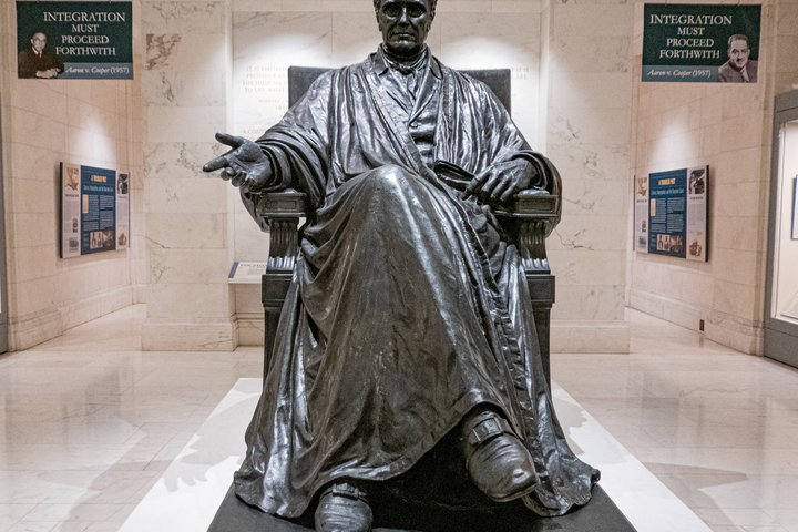 米国議会議事堂や国会図書館など、ワシントンD.C.のキャピトルヒルのランドマークを巡るガイドツアー、写真15 | wizardtrip