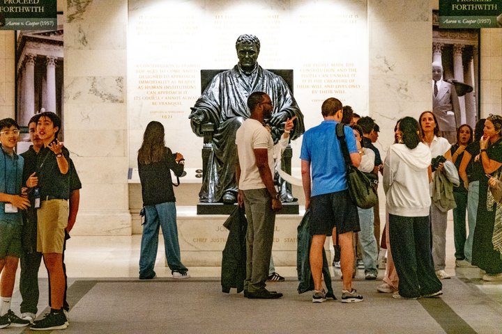 米国議会議事堂や国会図書館など、ワシントンD.C.のキャピトルヒルのランドマークを巡るガイドツアー、写真40 | wizardtrip