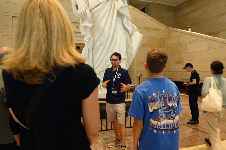 米国議会議事堂や国会図書館など、ワシントンD.C.のキャピトルヒルのランドマークを巡るガイドツアー、写真48 | wizardtrip