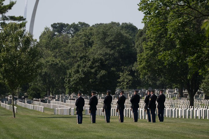 Guidet vandretur i Arlington National Cemetery, Washington DC, med vagtskifteceremoni, foto 25 | wizardtrip
