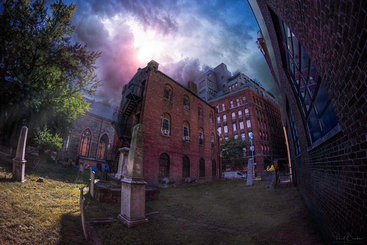 Esplora il tour delle storiche Catacombe di New York alla Luce di Candela, un'esperienza sotterranea unica, foto 6 | wizardtrip