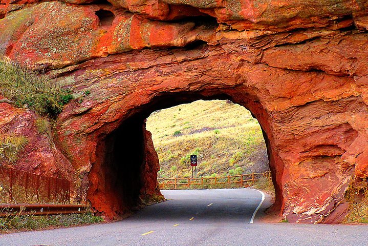 Discover Red Rocks Park, Continental Divide & Breckenridge | wizardtrip