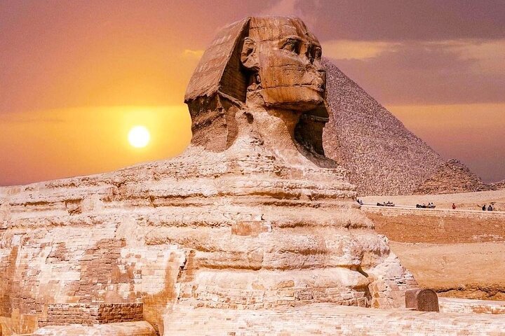 Visite complète des pyramides de Gizeh, du Sphinx et du Grand Musée Égyptien | wizardtrip
