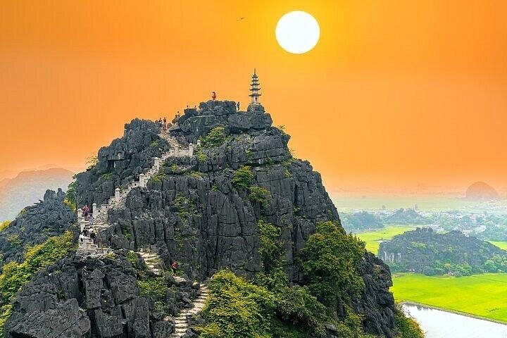 Excursion privée d'une journée à Ninh Binh depuis Hanoï, avec paysages, balades en bateau et sites culturels, photo 20 | wizardtrip
