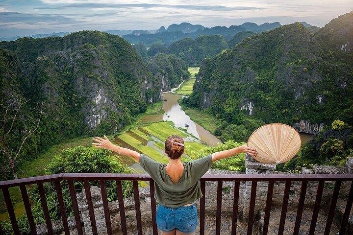 Excursion privée d'une journée à Ninh Binh depuis Hanoï, avec paysages, balades en bateau et sites culturels, photo 21 | wizardtrip