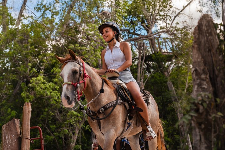 Aventure VTT, Tyrolienne, Cenote, Équitation et Dégustation de Tequila à Cancun | wizardtrip