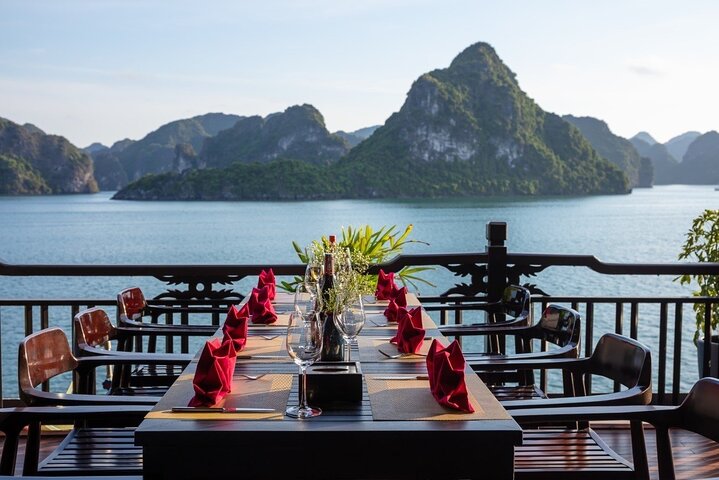 Luxury cruise navigating through the stunning limestone karsts of Ha Long Bay, Vietnam, photo 35 | wizardtrip