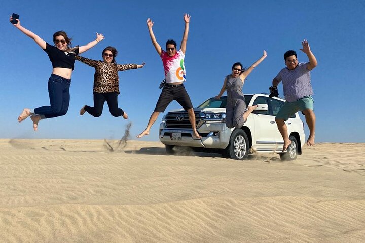Doha Layover Desert Safari: Dünen-Bashing, Kamelritt & Binnenmeer | wizardtrip
