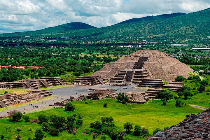 Visite de Teotihuacan avec la Basilique de Guadalupe et Tlatelolco | wizardtrip