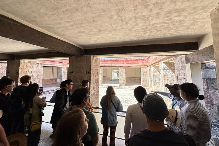 Excursion d'une journée aux pyramides de Teotihuacan, à la Basilique de Guadalupe et à la Plaza de las Tres Culturas au départ de Mexico, photo 8 | wizardtrip
