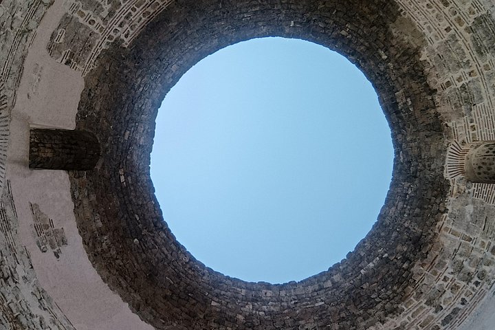 Historisk vandretur gennem Diocletians Palads og Splits gamle bydel, foto 16 | wizardtrip