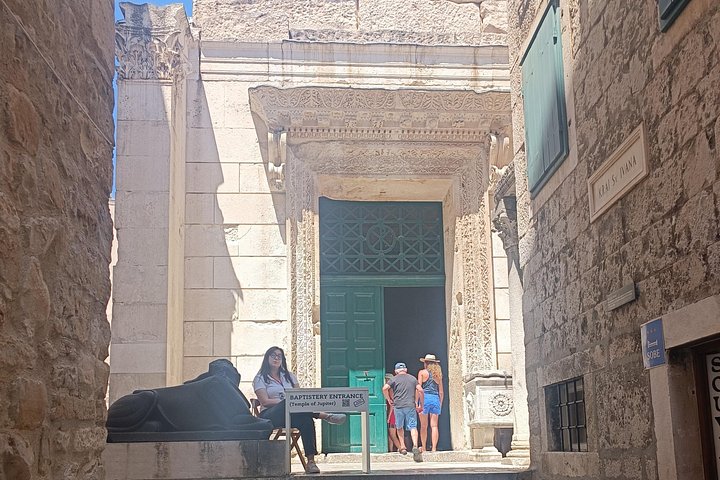 Historisk vandretur gennem Diocletians Palads og Splits gamle bydel, foto 17 | wizardtrip