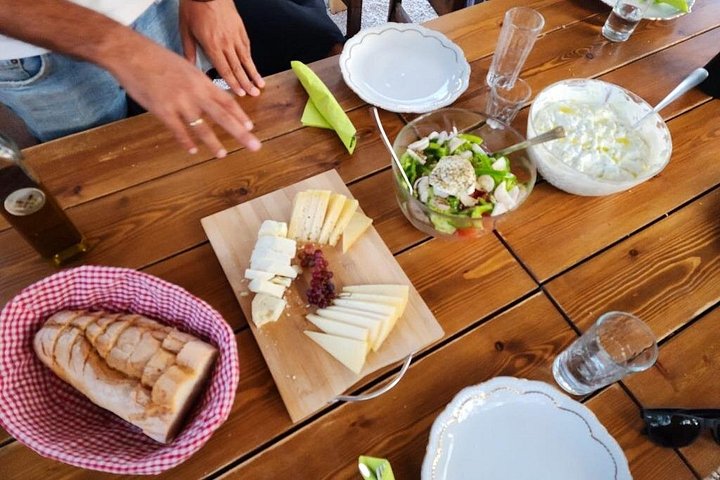 Experiência numa quinta de Naxos com aula de culinária, encontros com animais e degustação de comida local em Naxos, Grécia, foto 13 | wizardtrip