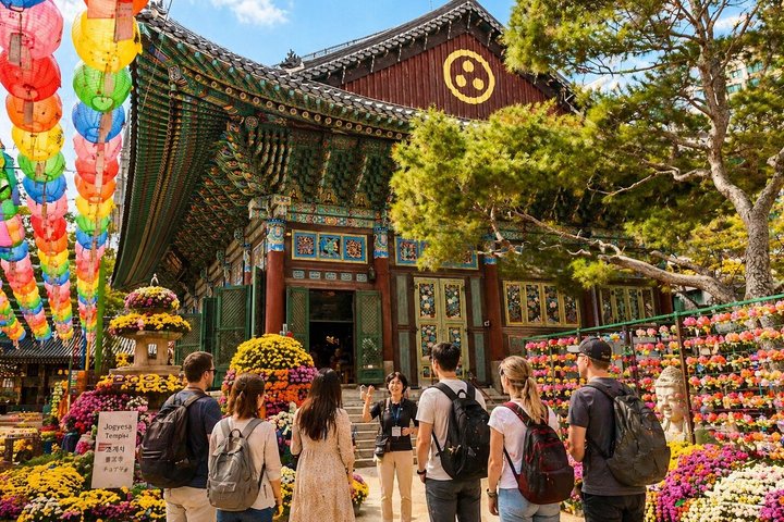 Explorez le patrimoine culturel de Séoul, y compris les palais, les villages traditionnels et les marchés, lors d'une visite guidée en petit groupe, photo 6 | wizardtrip
