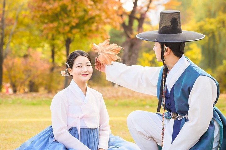 Explorez le patrimoine culturel de Séoul, y compris les palais, les villages traditionnels et les marchés, lors d'une visite guidée en petit groupe, photo 24 | wizardtrip