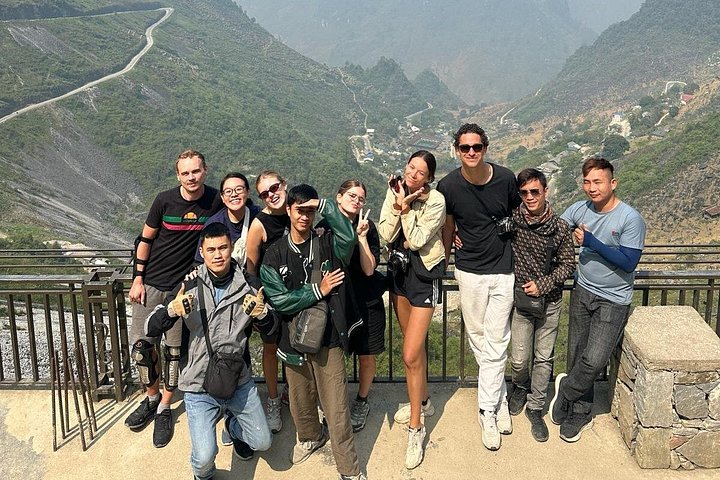 Malerische Motorradtour durch die dramatischen Landschaften von Ha Giang, einschließlich Pässe, Dörfer und kultureller Stätten, Foto 14 | wizardtrip