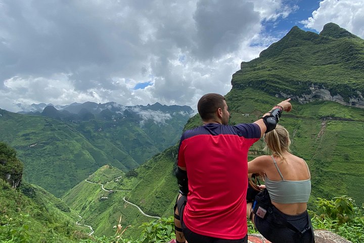 Malerische Motorradtour durch die dramatischen Landschaften von Ha Giang, einschließlich Pässe, Dörfer und kultureller Stätten, Foto 21 | wizardtrip