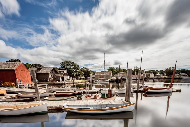 Udforsk maritim historie på Mystic Seaport Museum med højskrabere og en historisk landsby i Mystic, foto 8 | wizardtrip
