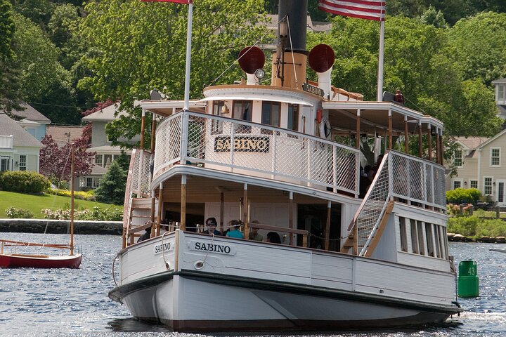 Udforsk maritim historie på Mystic Seaport Museum med højskrabere og en historisk landsby i Mystic, foto 12 | wizardtrip