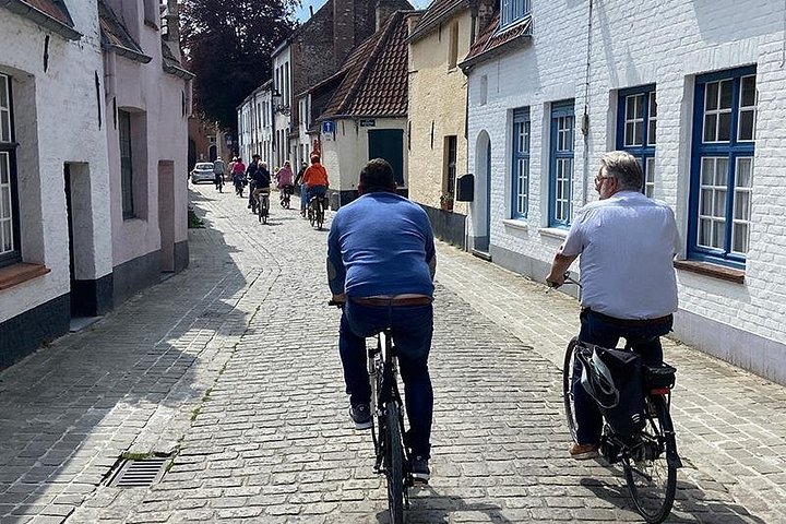 Guidet retro-sykkeltur gjennom Brugges historiske gater og skjulte perler, Belgia, foto 19 | wizardtrip
