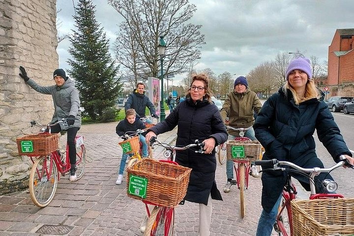 Guidet retro-sykkeltur gjennom Brugges historiske gater og skjulte perler, Belgia, foto 20 | wizardtrip
