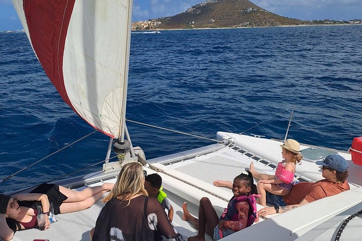 Luxury catamaran sailing and snorkeling tour in Sint Maarten with gourmet lunch and open bar, photo 4 | wizardtrip