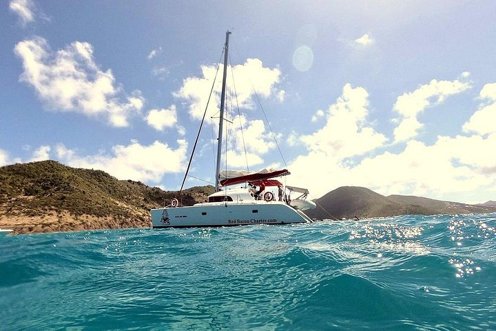 Luxury catamaran sailing and snorkeling tour in Sint Maarten with gourmet lunch and open bar, photo 6 | wizardtrip