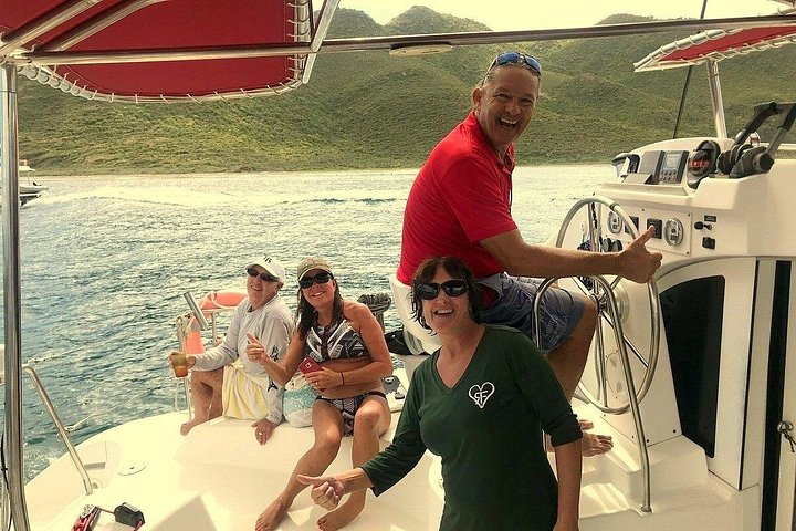 Luxury catamaran sailing and snorkeling tour in Sint Maarten with gourmet lunch and open bar, photo 15 | wizardtrip