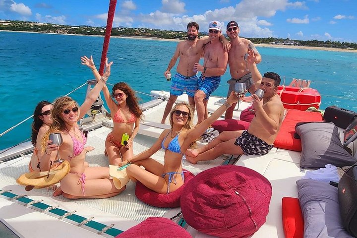 Luxury catamaran sailing and snorkeling tour in Sint Maarten with gourmet lunch and open bar, photo 31 | wizardtrip
