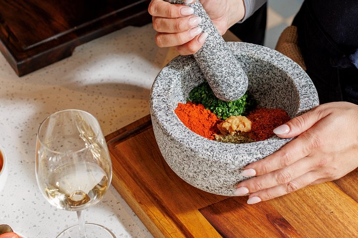 Clase de cocina argentina práctica en Buenos Aires, aprendiendo a hacer empanadas y otros platos locales, foto 8 | wizardtrip