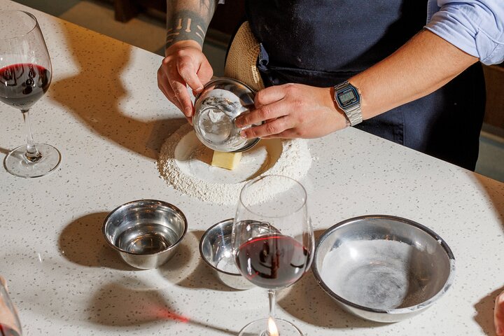 Clase de cocina argentina práctica en Buenos Aires, aprendiendo a hacer empanadas y otros platos locales, foto 10 | wizardtrip