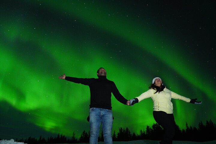 Experimente a magia da Aurora Boreal em uma caça guiada em Rovaniemi, Finlândia, com fotografia profissional, foto 6 | wizardtrip