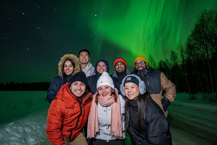 Experimente a magia da Aurora Boreal em uma caça guiada em Rovaniemi, Finlândia, com fotografia profissional, foto 13 | wizardtrip