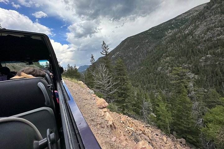 Naturskjønn tur i Rocky Mountain nasjonalpark i en varebil med glasstak, foto 22 | wizardtrip