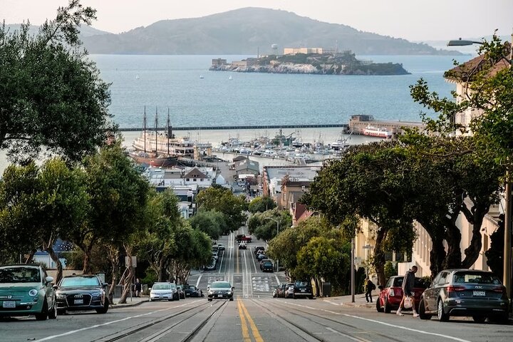 Alcatraz Rundtur med Færge & Lydguide Pakker | wizardtrip